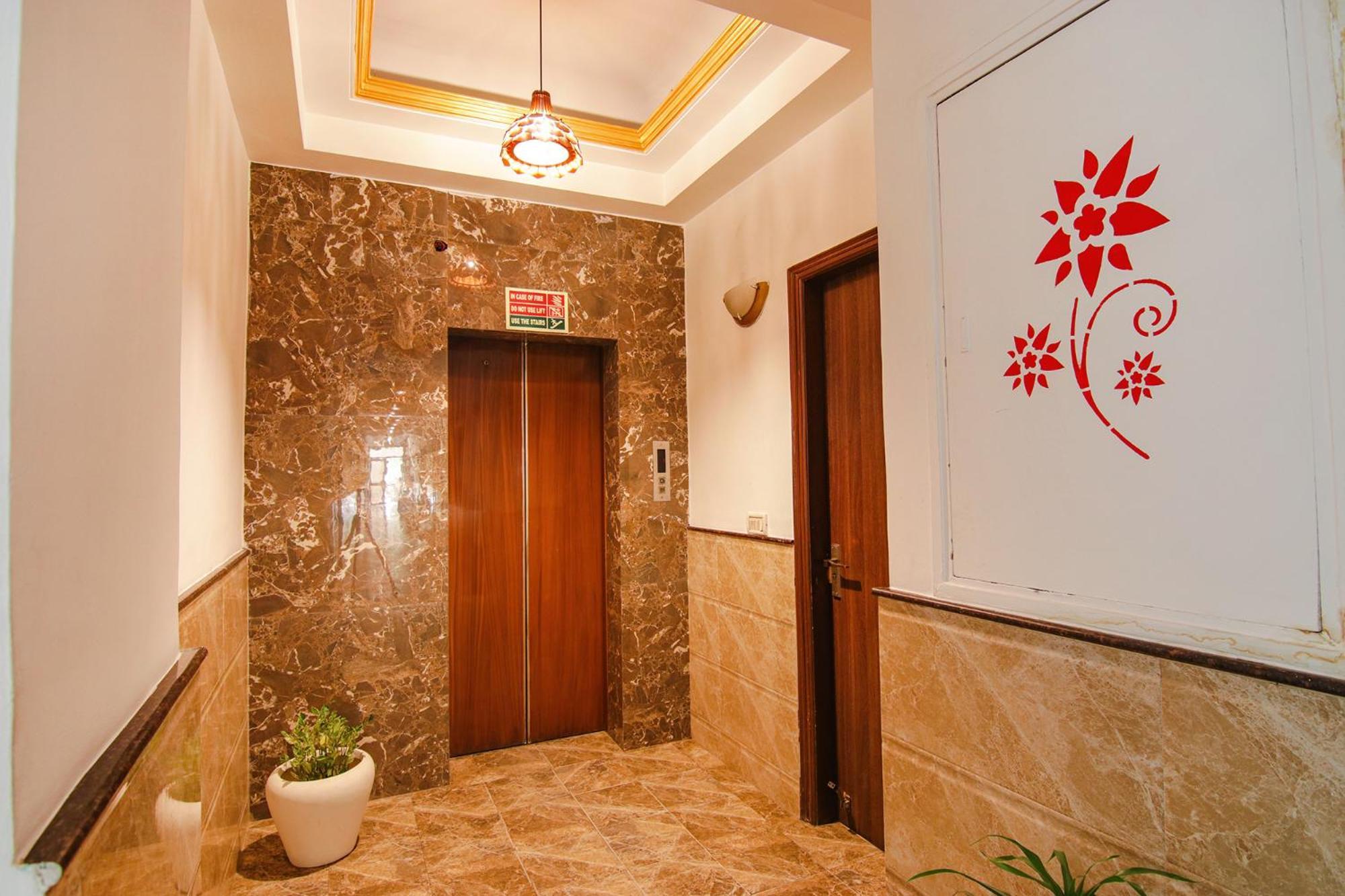 Fabhotel Prime The Rivlet Mg Road Gurgaon Exterior photo